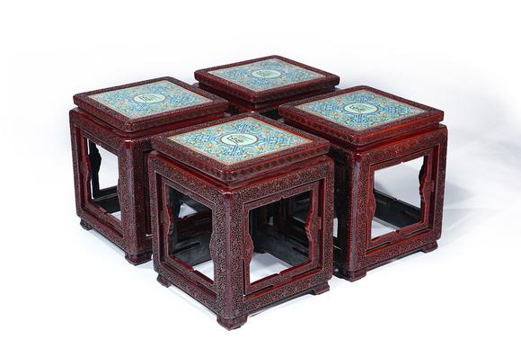 HUNG YUN ZHAI AUCTION HOUSE INCQing Dynasty Set of Red Lacquer Carved and Cloisonné Enamel Inlaid Landscape and Figure Story Square Table and Chairs