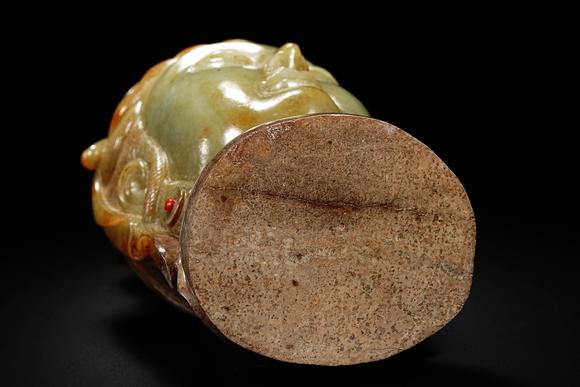 HUNG YUN ZHAI AUCTION HOUSE INCPre-Ming Dynasty Hetian Jade Guanyin Head