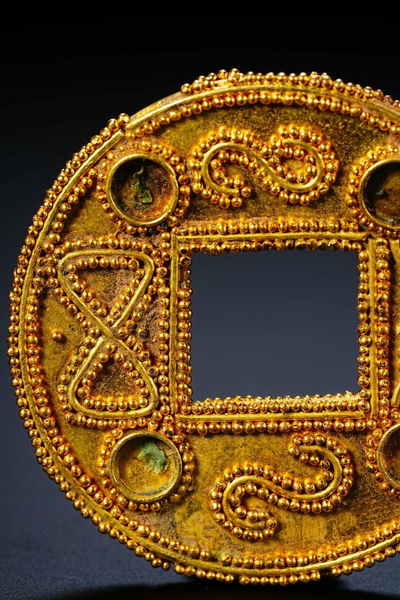 HUNG YUN ZHAI AUCTION HOUSE INCSolid Gold Wu Zhu Coin
