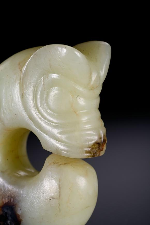 HUNG YUN ZHAI AUCTION HOUSE INCPre-Ming Dynasty Jade Pig-Dragon