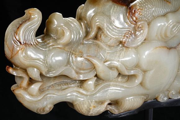 HUNG YUN ZHAI AUCTION HOUSE INCPre-Ming Dynasty or Earlier Hetian Jade Dragon-Head Ornament