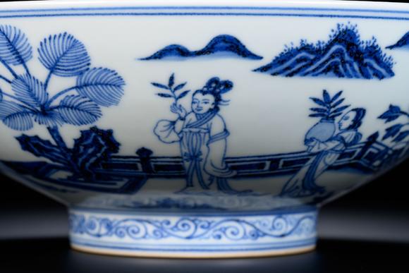 HUNG YUN ZHAI AUCTION HOUSE INCXuande Marked Underglaze Blue Bowl with Ladies in a Garden