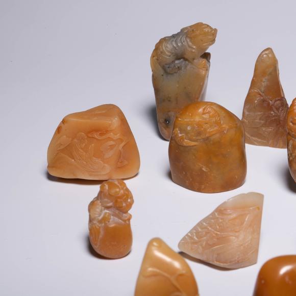 （和正堂株式會(huì)社）吉祥美術(shù)壽山 黃石 一套 24點(diǎn)