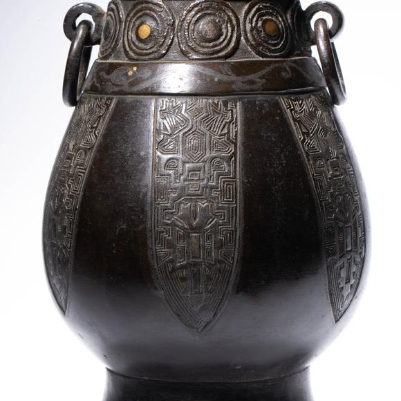（和正堂株式會(huì)社）吉祥美術(shù)明 古銅錯(cuò)金銀環(huán)耳瓶