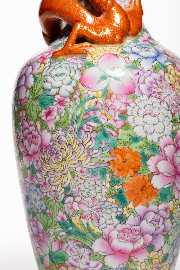 中鴻信清 粉彩百花不落地螭龍紋瓶