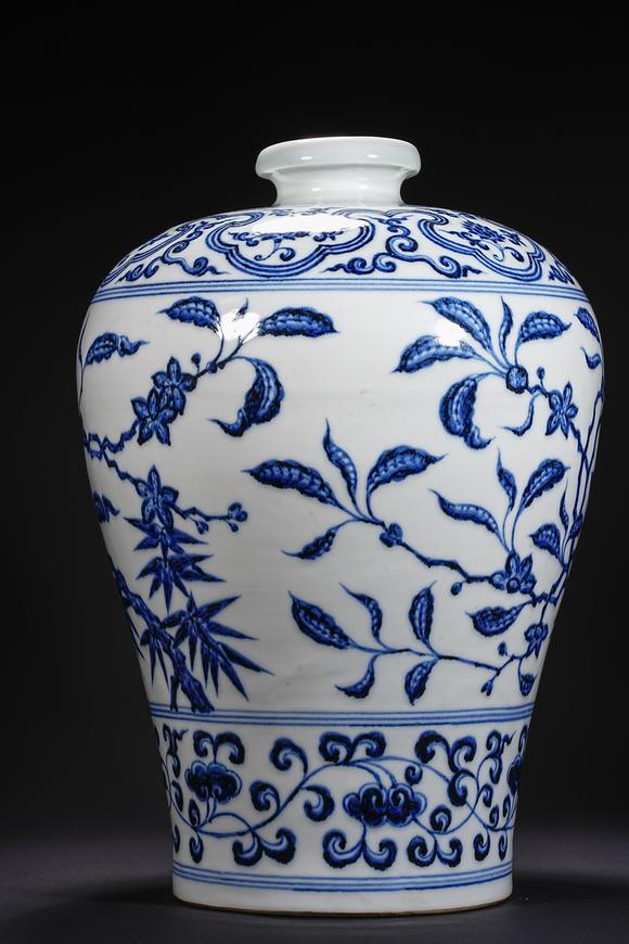 日本東競(jìng)株式會(huì)社明 青花花卉梅瓶