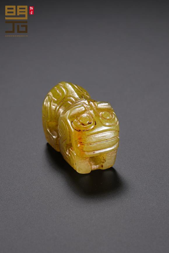 北京明石拍賣(mài)有限公司明 黃玉臥虎