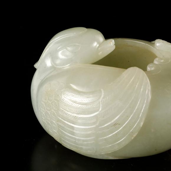 藝是拍賣(mài)清·玉雕鴛鴦水盂