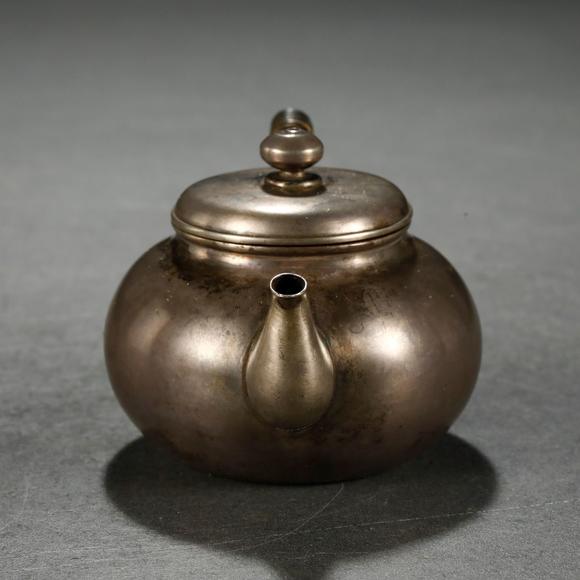 藝是拍賣十九世紀(jì)·純銀茶壺