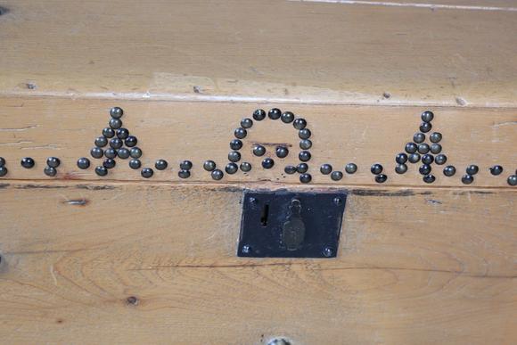 TooveysA 19th century pine and brass studded trunk, height 39cm, width 76cm