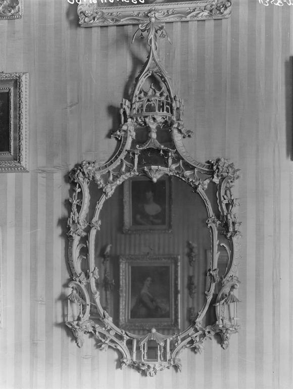 DreweattsA LARGE PAIR OF CARVED GILTWOOD MIRRORS, IN GEORGE II STYLE, LATE 19TH OR EARLY 20TH CENTURY