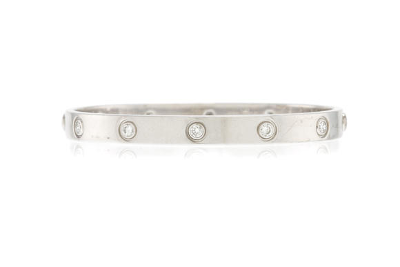 Piguet - H?tel des VentesCartier, Love, bracelet rigide or gris 750 serti de diamants taille brillant