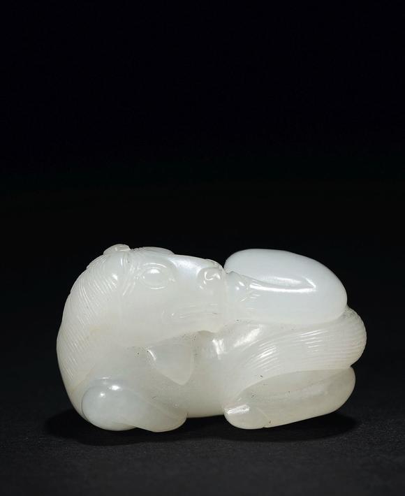 上海工美白玉臥馬掛件