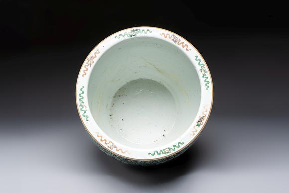 Rob Michiels AuctionsA Chinese famille verte 'Phoenixes and Mountainous Landscape' fish bowl or jardinière, 19th C.