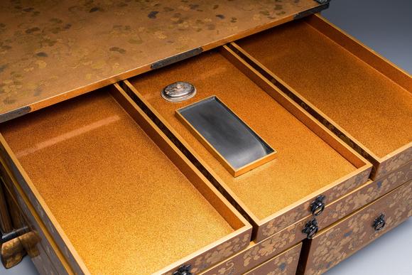 Rob Michiels AuctionsA very fine Japanese hiramaki-e on nashiji lacquer suzuribako, Edo, 18th C.