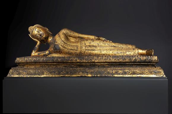 Rob Michiels AuctionsAn exceptional and large gilt-lacquered bronze figure of the reclining Parinirvana Buddha, Thailand, 18th C.