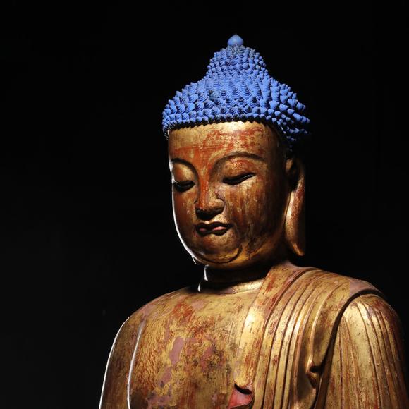 東京銀座（古美術(shù)宋磁）明 木雕漆金釋迦牟尼坐像  關(guān)東藏家舊藏