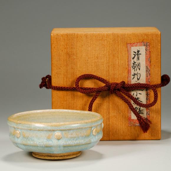 東京銀座（古美術(shù)宋磁）清 鈞窯鼓釘紋茶碗