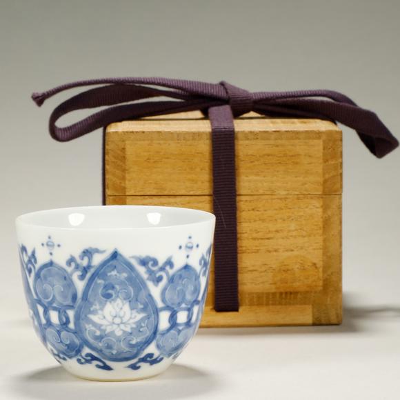 東京銀座（古美術(shù)宋磁）草舍謹(jǐn)制銘 青花茶圓