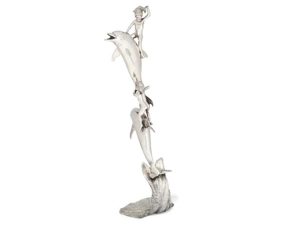 RoseberysA silver 'Dolphin Fountain' sculpture.?

Sponsor's mark of Lunts