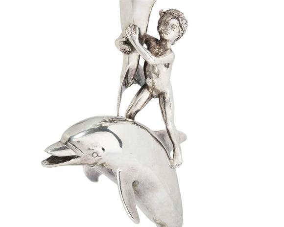 RoseberysA silver 'Dolphin Fountain' sculpture.?

Sponsor's mark of Lunts