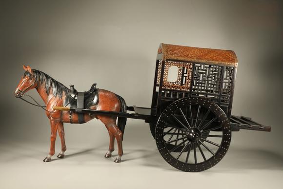北京國經(jīng)湛然清 紫檀馬車一套