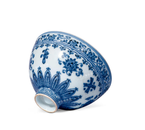 中古陶明永樂(lè)  青花蘇麻離青料纏枝花卉小雞心碗