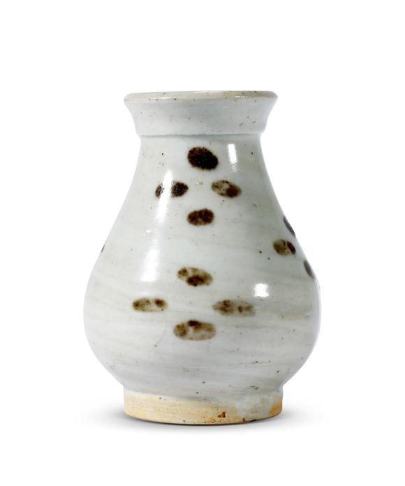 中古陶明 白瓷點(diǎn)彩小瓶