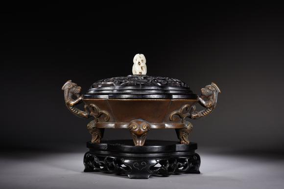 萬領(lǐng)國(guó)際清代 銅螭龍耳熏爐