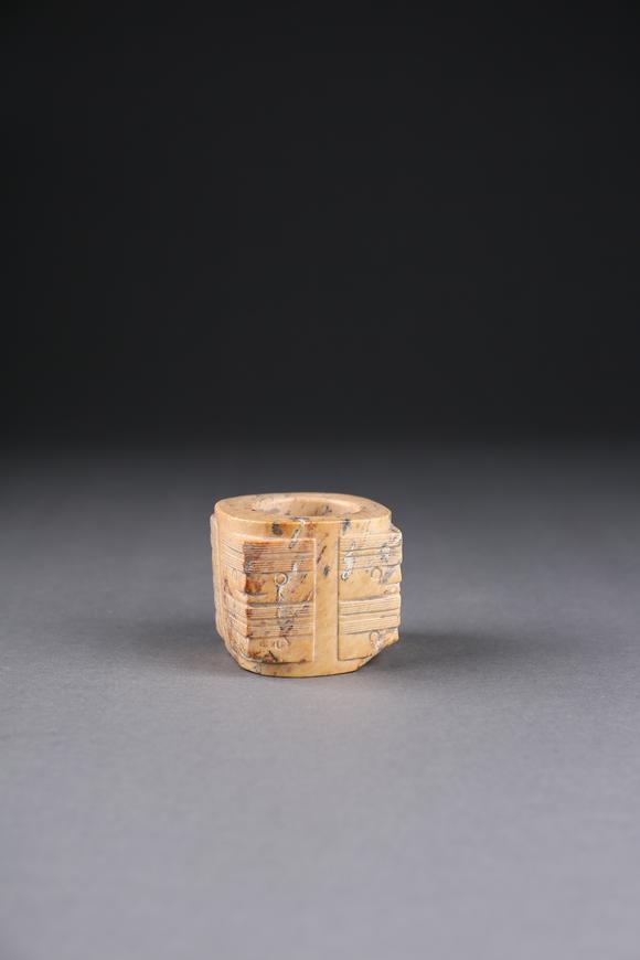 萬(wàn)領(lǐng)國(guó)際雞骨白玉琮