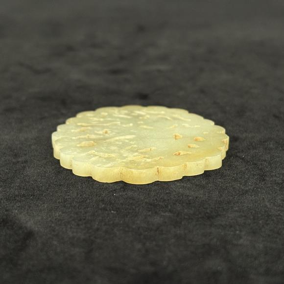 南京十竹齋白玉鏤雕連珠花鳥紋圓佩 白玉鏤雕連珠螭龍紋佩兩件