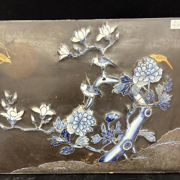 南京十竹齋黑漆描金嵌青花花鳥(niǎo)紋瓷板掛屏