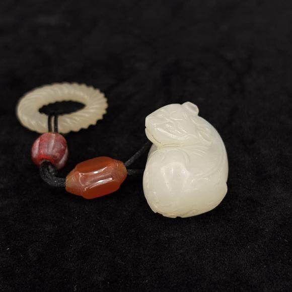 南京十竹齋白玉多寶串兩件