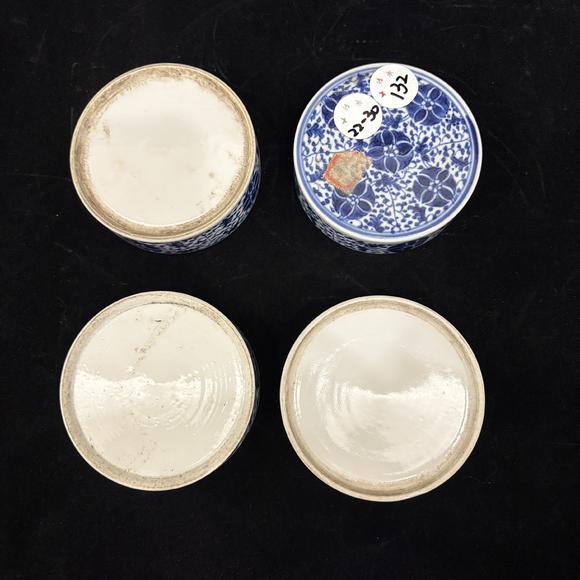 南京十竹齋青花花卉紋節(jié)盒兩件