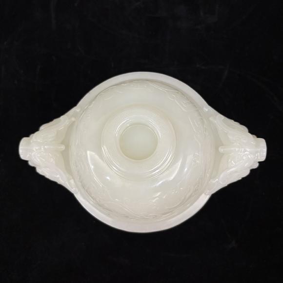 南京十竹齋白玉雕饕餮紋雙耳活環(huán)香爐
