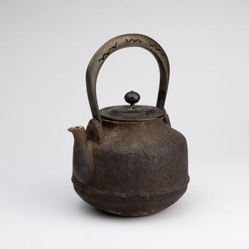 名越製鐵壺