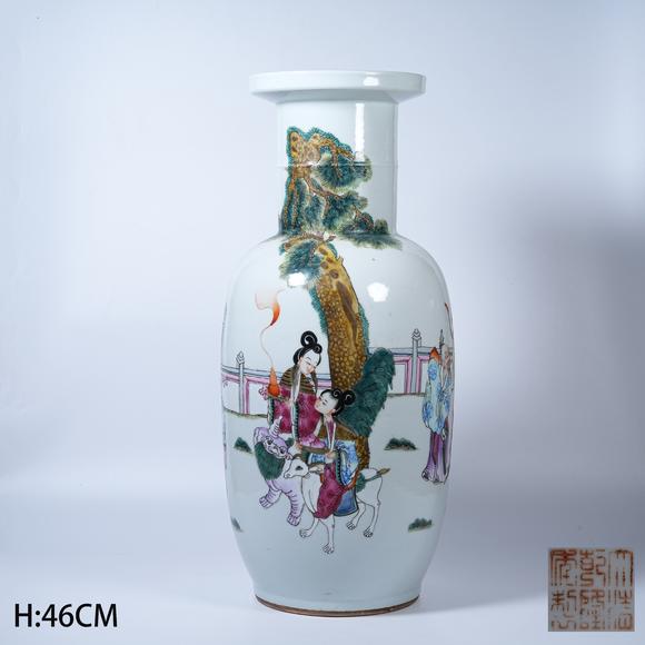 弘楊株式會(huì)社粉彩人物故事紋棒槌瓶