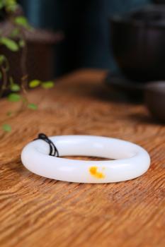 腕間柔情·手鐲精品和田玉羊脂玉籽料