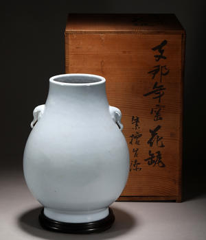 清 仿汝釉象耳尊