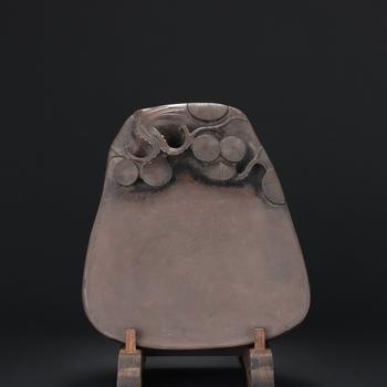清代松紋端硯