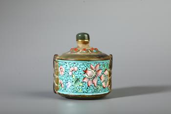 A Peking Glass Enamel Snuff Bottle with Floral Scrolls, 19–20th CE