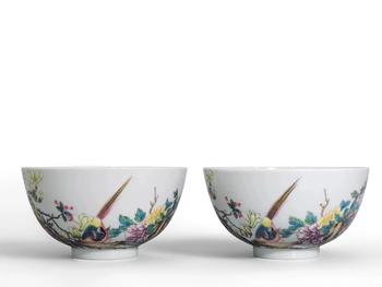 清乾隆 琺瑯彩花石錦雞圖碗