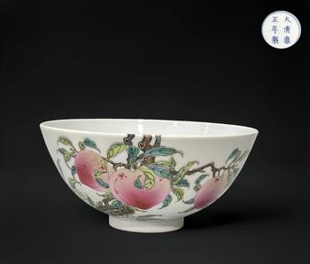 清雍正 粉彩桃紋過枝碗