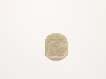 白玉一路連科佩
