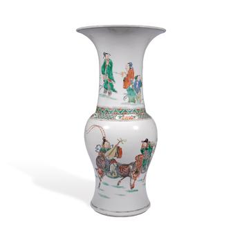 Qing Kangxi colorful and colorful Zhaojun out of the fortress Feng Wei Zun | 清康熙 五彩加彩昭君出塞鳳尾尊