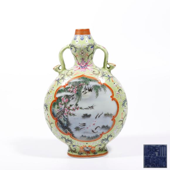 千葉大和|東瀛集珍--骨董珍品八月春季拍賣會 第一回綠地開窗粉彩花鳥紋如意耳葫蘆瓶