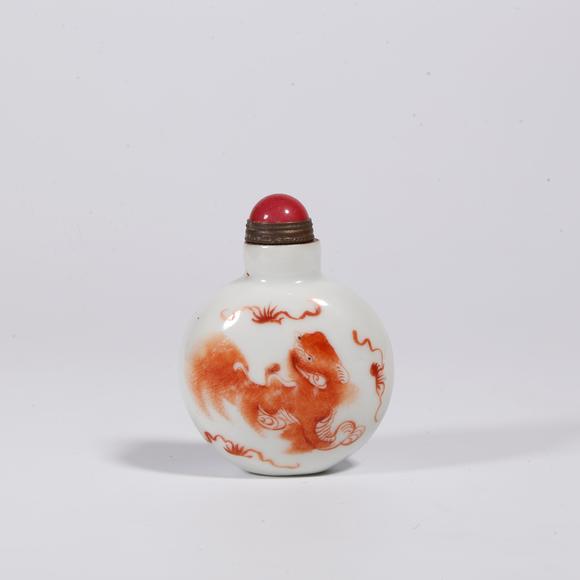 千葉大和|東瀛集珍--骨董珍品八月春季拍賣會 第一回礬紅事事如意鼻煙壺