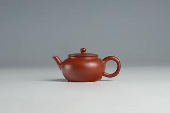 清乾隆 明志齋款 平蓋朱泥壺