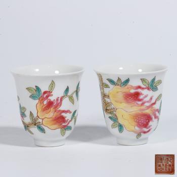 粉彩佛手紋杯（一對）