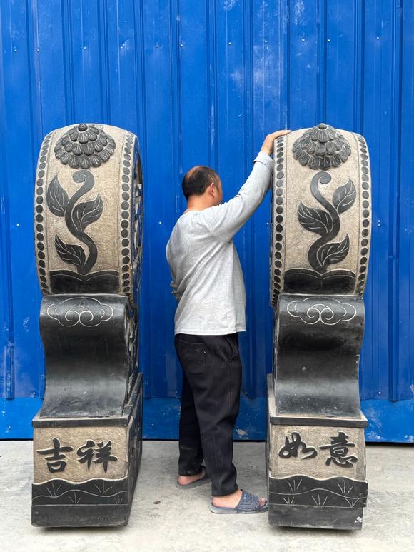 東京蕓術(shù)|關(guān)西古藏—薈萃雜項(xiàng)專(zhuān)場(chǎng)老黑青石抱石鼓門(mén)墩。